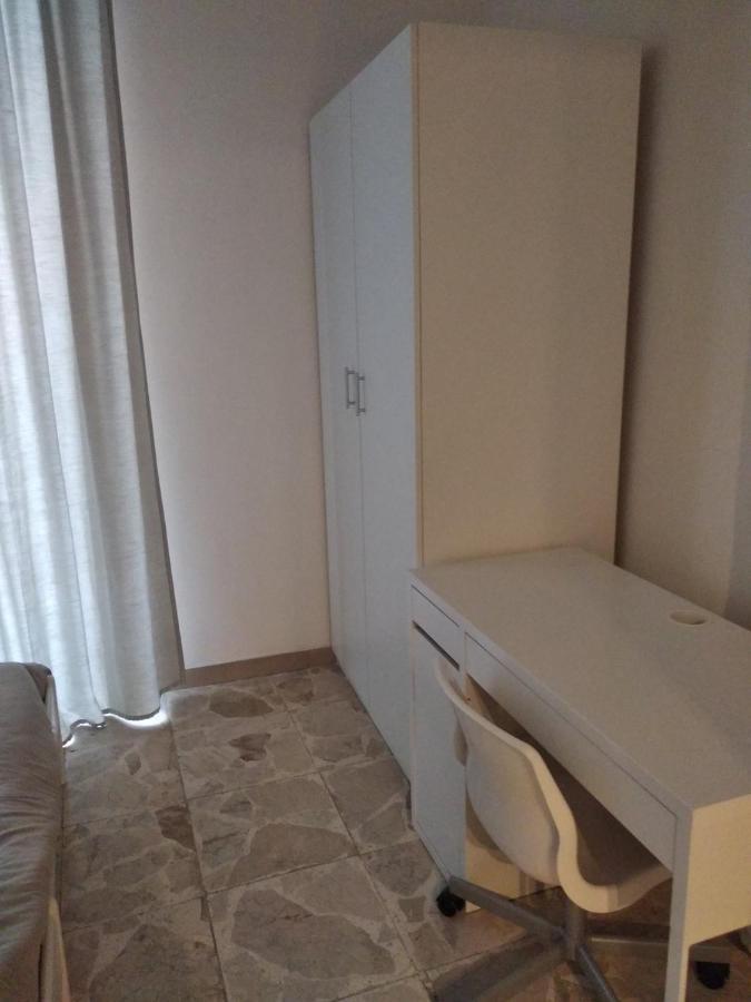 Home Di F Naples Luaran gambar