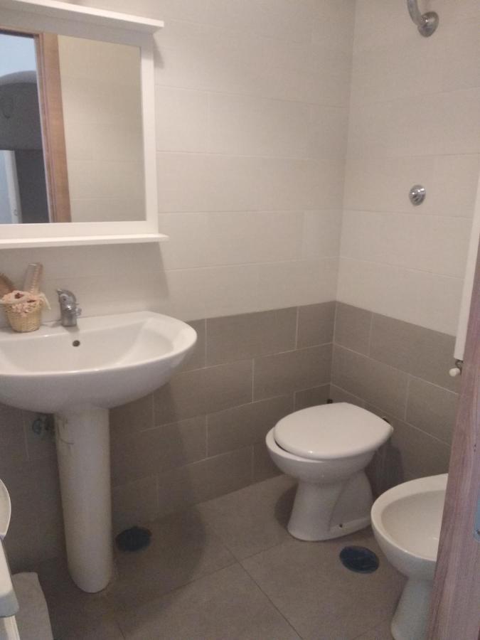 Home Di F Naples Luaran gambar