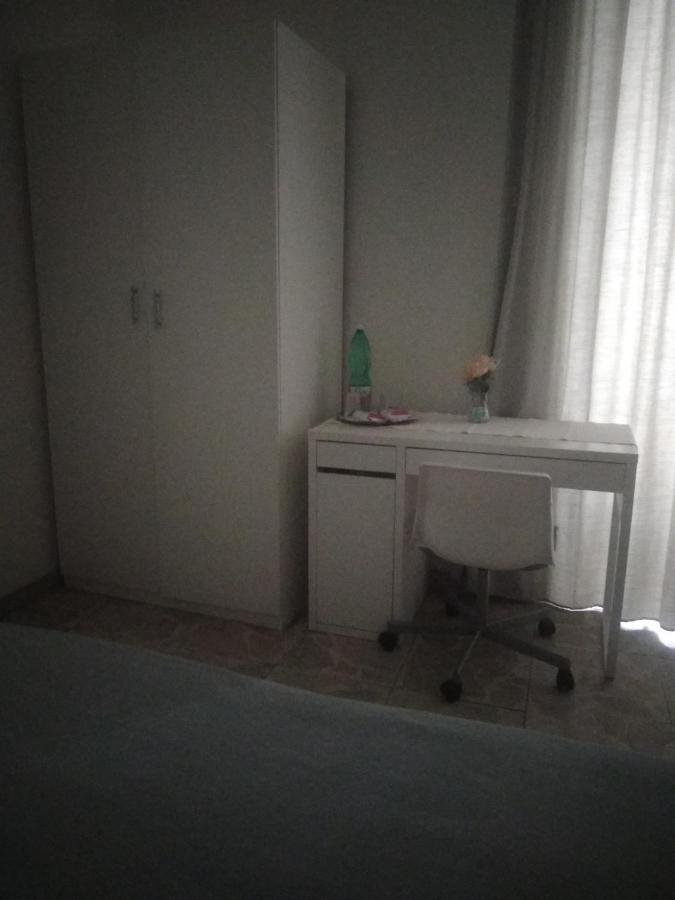Home Di F Naples Luaran gambar